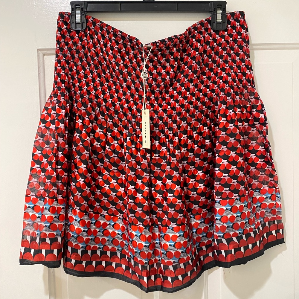 Max Studio Red Printed pattern Skirt L NWT